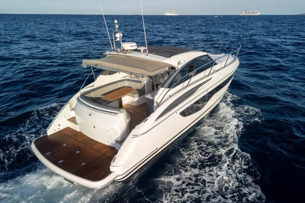  2021 Princess V40 Yacht For Sale in Valletta 