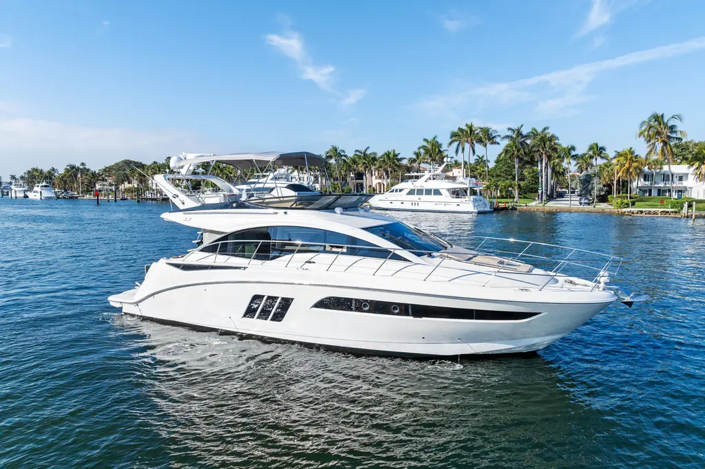 2014 Sea Ray 510 Fly Yacht For Sale in Aventura FL 2014 Sea Ray 510 Fly Yacht For Sale in Aventura FL