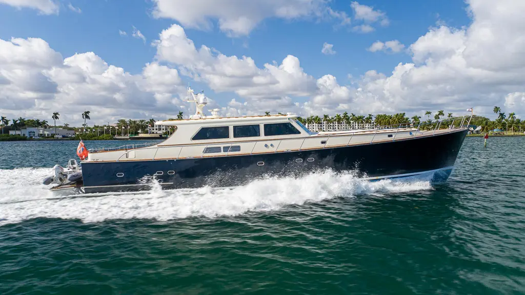 ESSENCE 2006 Vicem 85 Classic Yacht For Sale in Palm Beach FL ESSENCE 2006 Vicem 85 Classic Yacht For Sale in Palm Beach FL