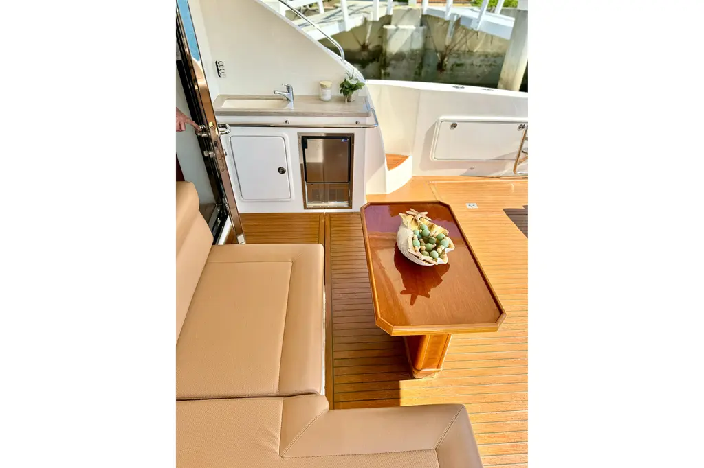Yellowfin 2012 Riviera 5000 Sport Yacht Yacht For Sale in Oxnard CA Yellowfin 2012 Riviera 5000 Sport Yacht Yacht For Sale in Oxnard CA