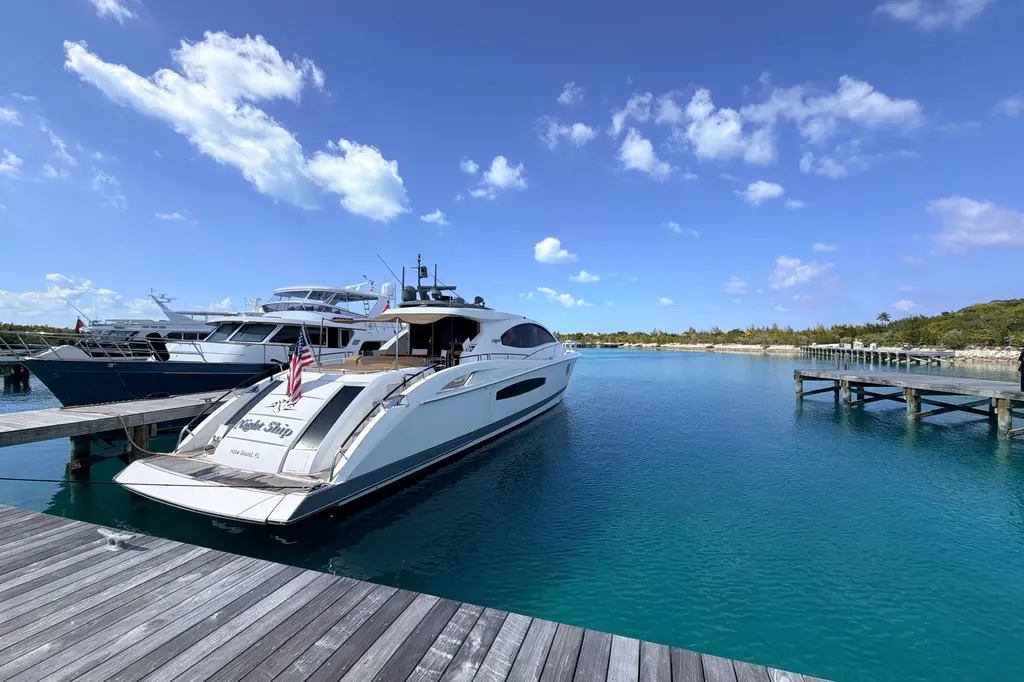 2008 Lazzara Yachts LSX 75 Yacht For Sale in Hobe Sound FL