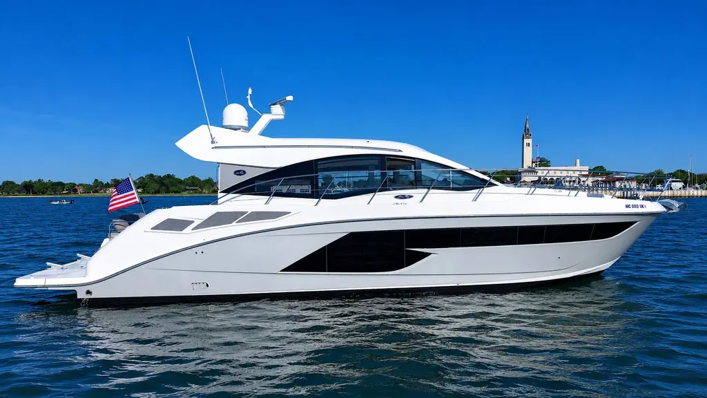 REFLECTION 2019 Sea Ray Sundancer 520 Yacht For Sale in Grosse Pointe Shores MI REFLECTION 2019 Sea Ray Sundancer 520 Yacht For Sale in Grosse Pointe Shores MI