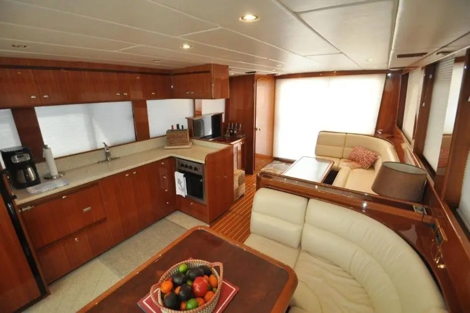Los Lobos 2005 Hampton F/ B Cruiser Yacht For Sale in Point Pleasant Beach NJ Los Lobos 2005 Hampton F/ B Cruiser Yacht For Sale in Point Pleasant Beach NJ