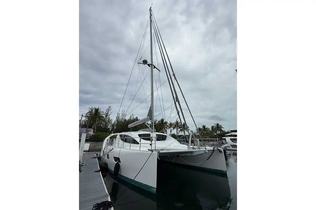 Epic Air 2021 Xquisite Yachts X5 PLUS Yacht For Sale in Freeport Epic Air 2021 Xquisite Yachts X5 PLUS Yacht For Sale in Freeport