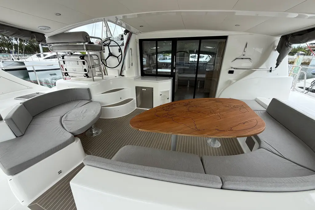 Epic Air 2021 Xquisite Yachts X5 PLUS Yacht For Sale in Freeport Epic Air 2021 Xquisite Yachts X5 PLUS Yacht For Sale in Freeport
