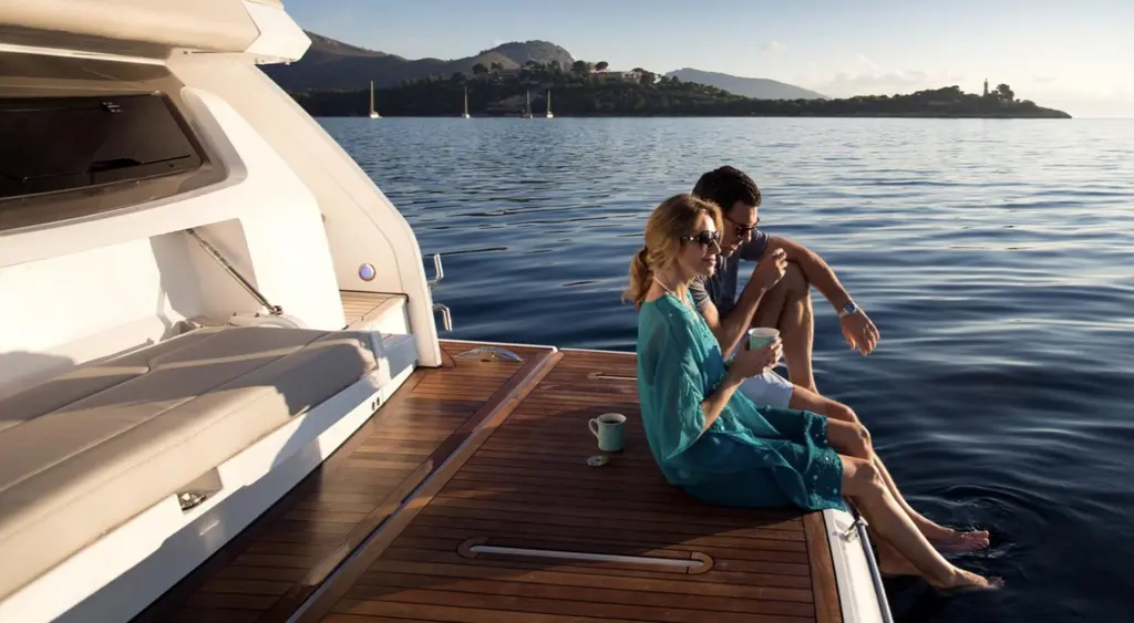 2019 Fairline Squadron 53 Yacht For Sale in Hong Kong 2019 Fairline Squadron 53 Yacht For Sale in Hong Kong