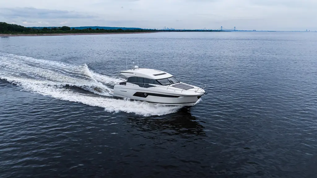IN STOCK 2023 Prestige 520S Yacht For Sale in Staten Island NY IN STOCK 2023 Prestige 520S Yacht For Sale in Staten Island NY