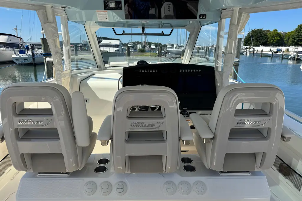  2025 Boston Whaler 420 Outrage Yacht For Sale in Grasonville MD