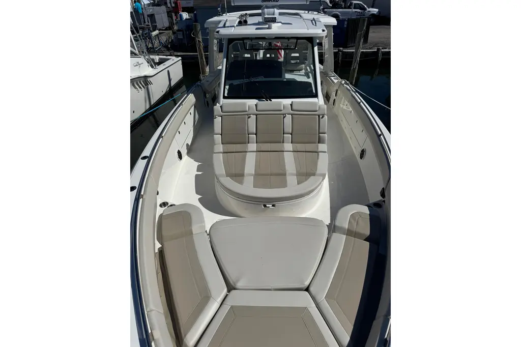  2025 Boston Whaler 420 Outrage Yacht For Sale in Grasonville MD