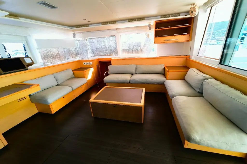 2015 Lagoon 560 S2 Yacht For Sale in Sanya 2015 Lagoon 560 S2 Yacht For Sale in Sanya