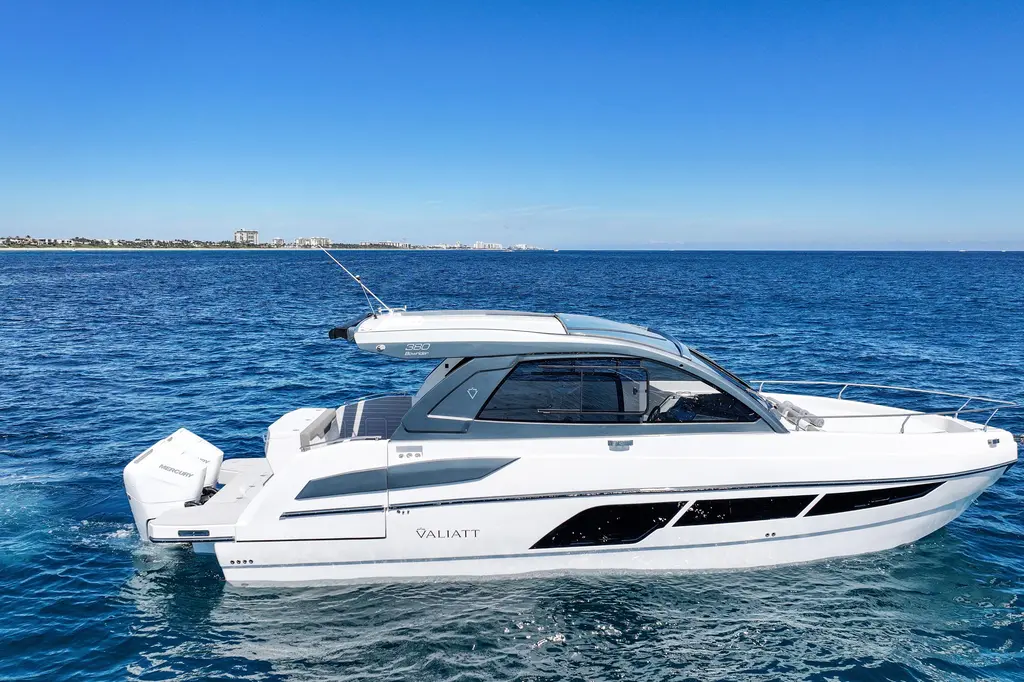 2026 380 Bowrider Yacht For Sale in Miami FL 2026 380 Bowrider Yacht For Sale in Miami FL
