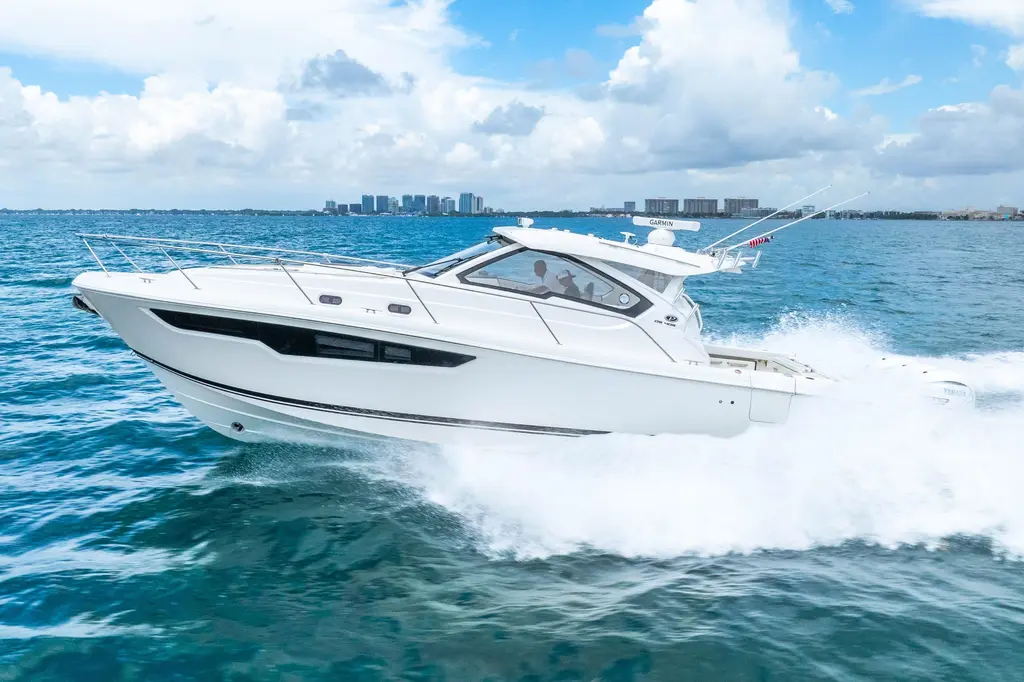 2026 Pursuit OS 405 Offshore Yacht For Sale in Miami FL 2026 Pursuit OS 405 Offshore Yacht For Sale in Miami FL