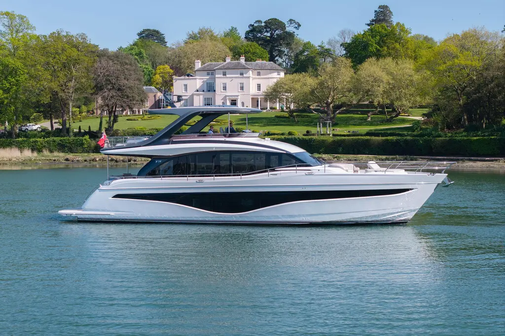 Y72102 2026 Princess Y72 Yacht For Sale in Lower Swanwick E19 Y72102 2026 Princess Y72 Yacht For Sale in Lower Swanwick E19