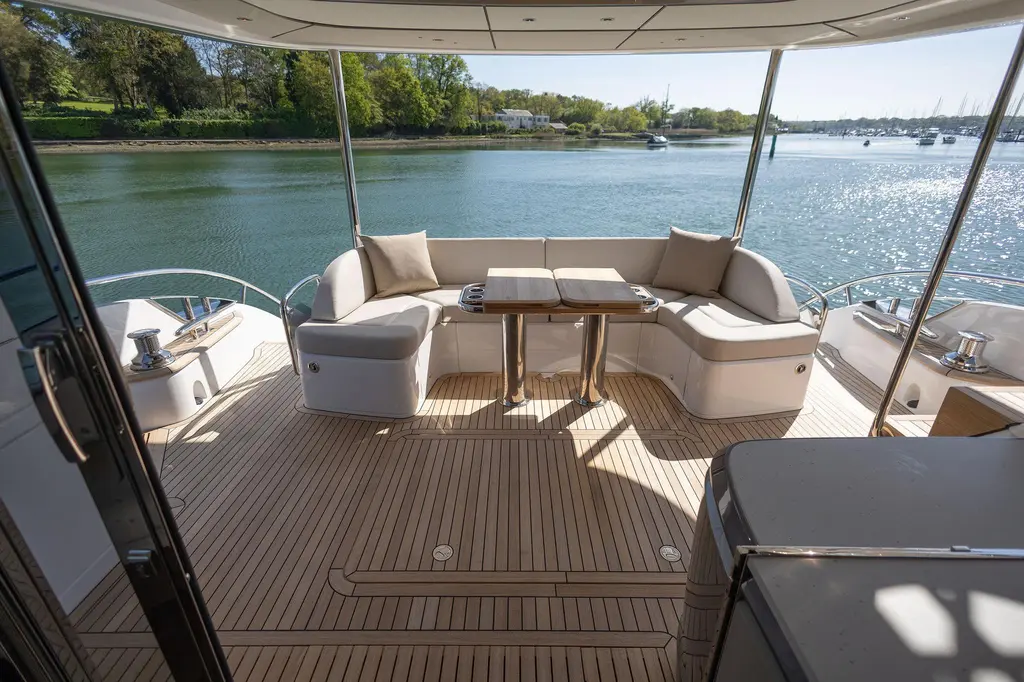 Y72102 2026 Princess Y72 Yacht For Sale in Lower Swanwick E19 Y72102 2026 Princess Y72 Yacht For Sale in Lower Swanwick E19
