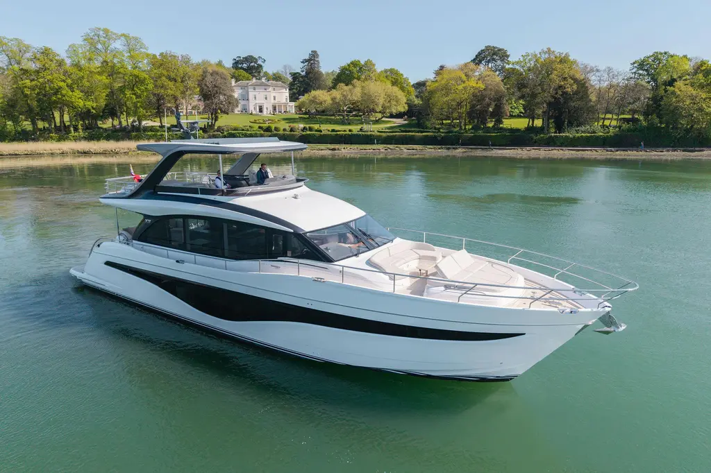 Y72102 2026 Princess Y72 Yacht For Sale in Lower Swanwick E19 Y72102 2026 Princess Y72 Yacht For Sale in Lower Swanwick E19