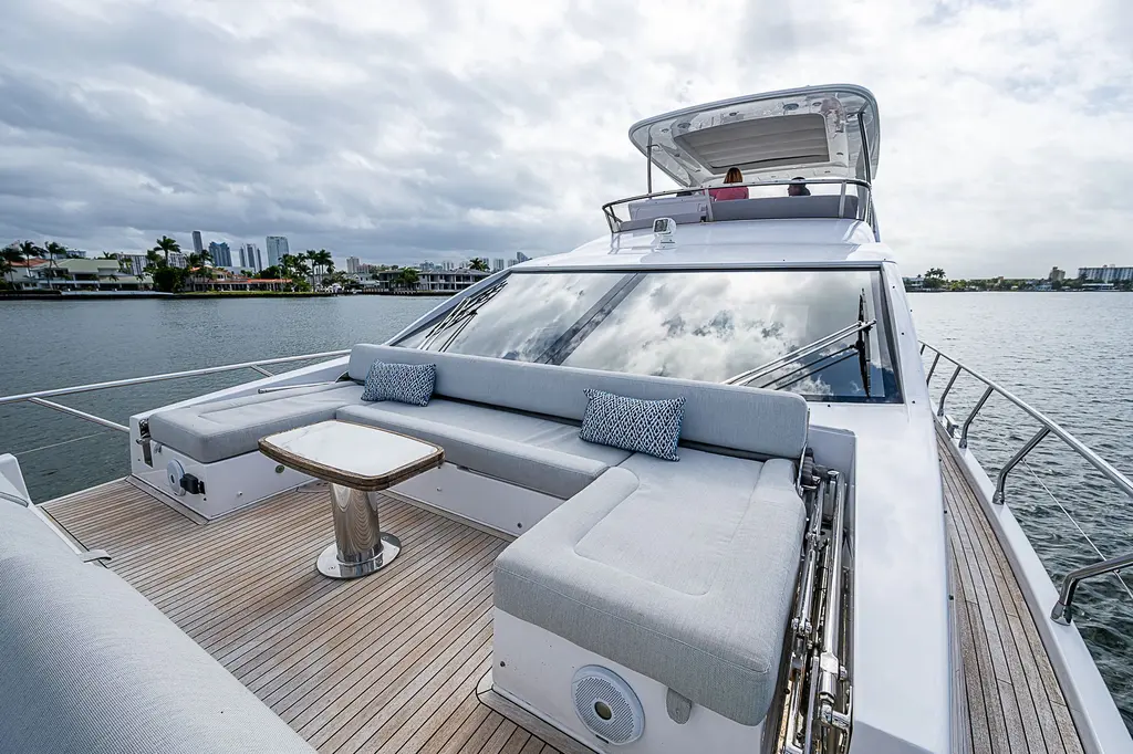 LIQUID ASSET 2020 Azimut Flybridge Yacht For Sale in Fort Lauderdale FL LIQUID ASSET 2020 Azimut Flybridge Yacht For Sale in Fort Lauderdale FL