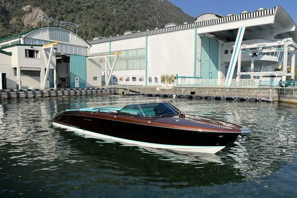 2022 Riva Anniversario Yacht For Sale in Sarnico IT-BG 2022 Riva Anniversario Yacht For Sale in Sarnico IT-BG