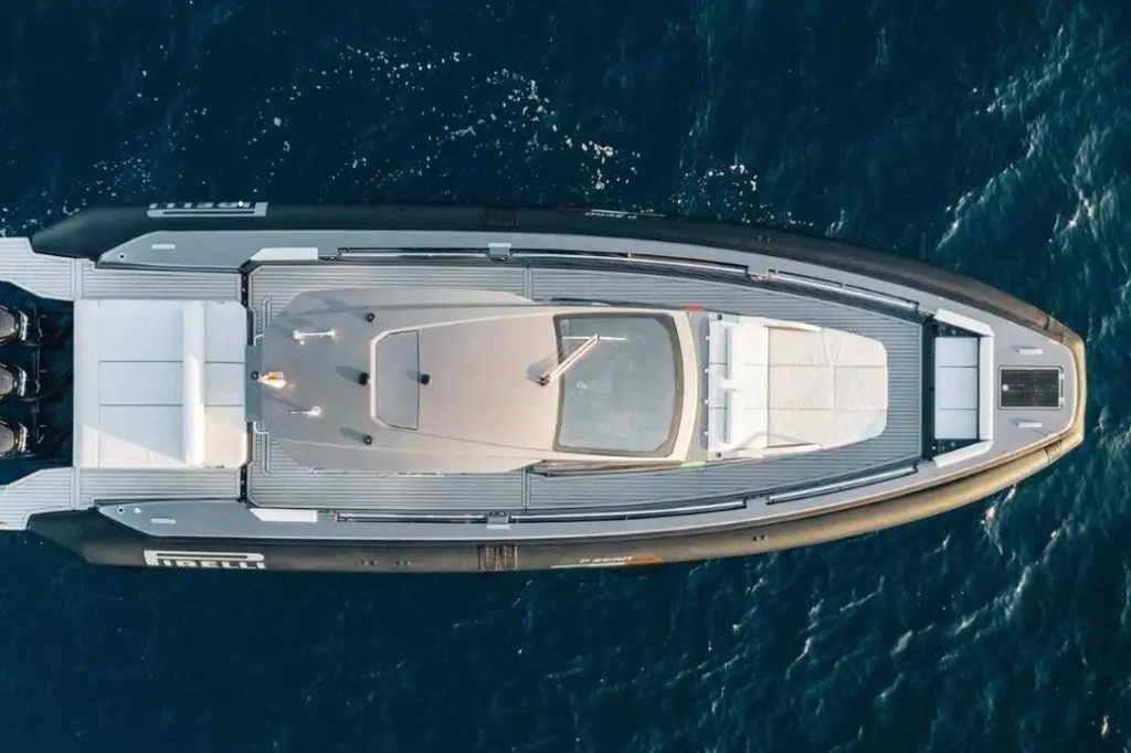 P ZERO 2025 Pirelli P 42 FB Yacht For Sale in Mandelieu-la-Napoule P ZERO 2025 Pirelli P 42 FB Yacht For Sale in Mandelieu-la-Napoule