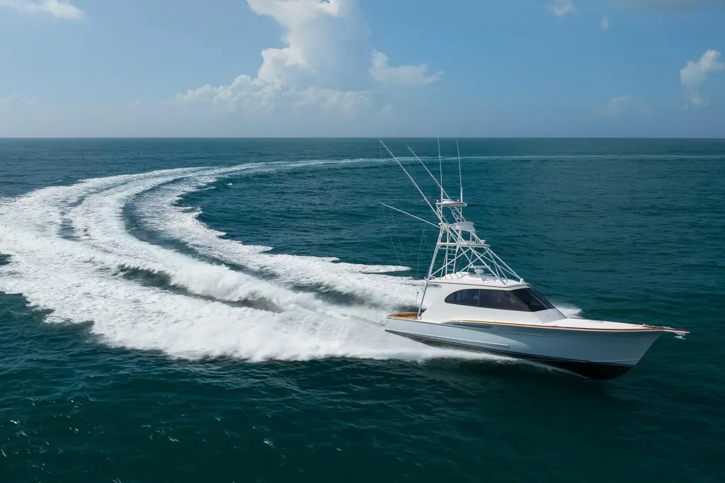 ROBIN HOOD 2015 Jarrett Bay Hardtop Express Sportfish Yacht For Sale in Beaufort NC ROBIN HOOD 2015 Jarrett Bay Hardtop Express Sportfish Yacht For Sale in Beaufort NC