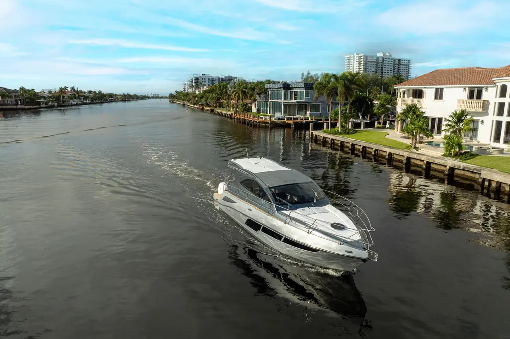 2026 410HT Yacht For Sale in Tampa FL 2026 410HT Yacht For Sale in Tampa FL