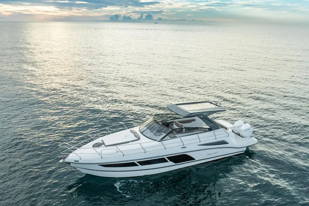 2026 380GT Yacht For Sale in Miami FL 2026 380GT Yacht For Sale in Miami FL