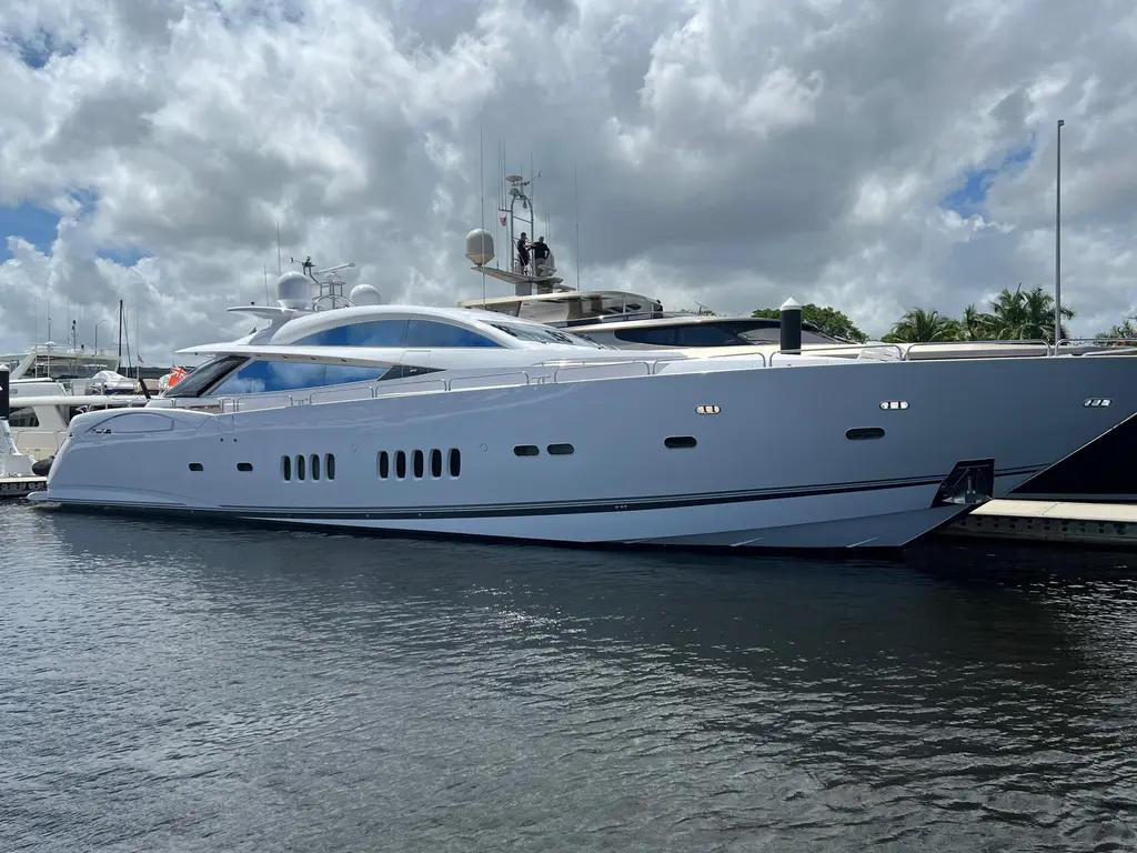 2007 Sunseeker Predator 108 Yacht For Sale in Naples FL 2007 Sunseeker Predator 108 Yacht For Sale in Naples FL