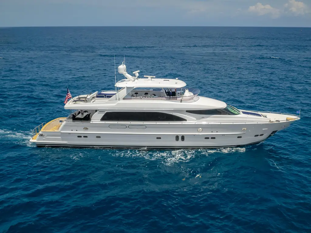 2005 horizon 94 motor yacht bad daddy palm beach florida for sale
