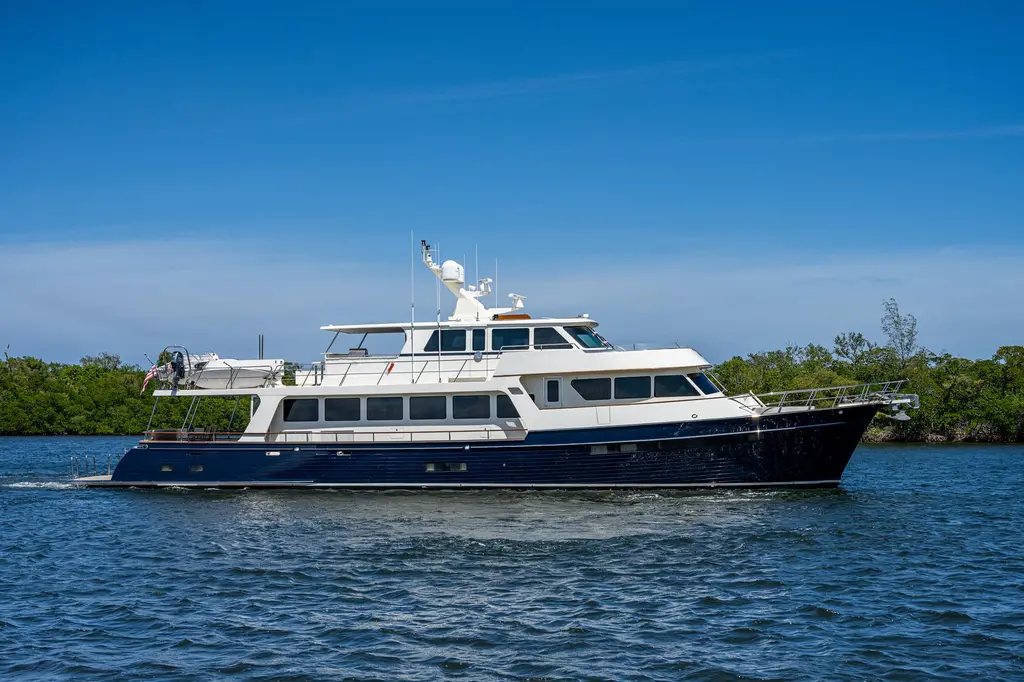 PIVOT 2013 Marlow Explorer Enclosed Bridge (CB) Yacht For Sale in Hobe Sound FL PIVOT 2013 Marlow Explorer Enclosed Bridge (CB) Yacht For Sale in Hobe Sound FL