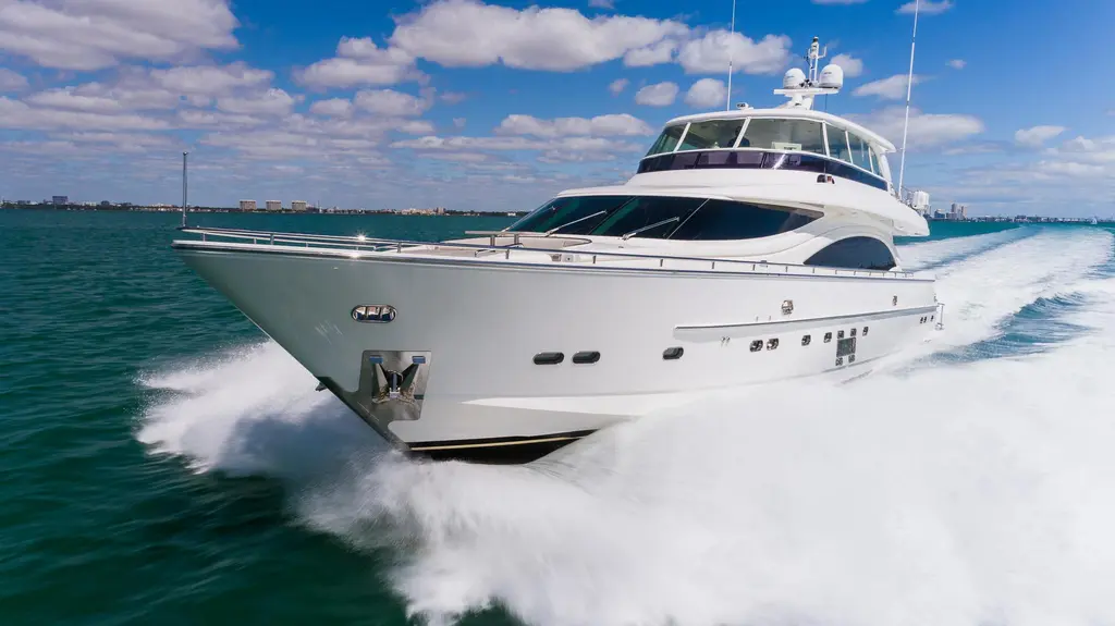 SATORI 2016 Horizon E88 Yacht For Sale in Miami FL SATORI 2016 Horizon E88 Yacht For Sale in Miami FL