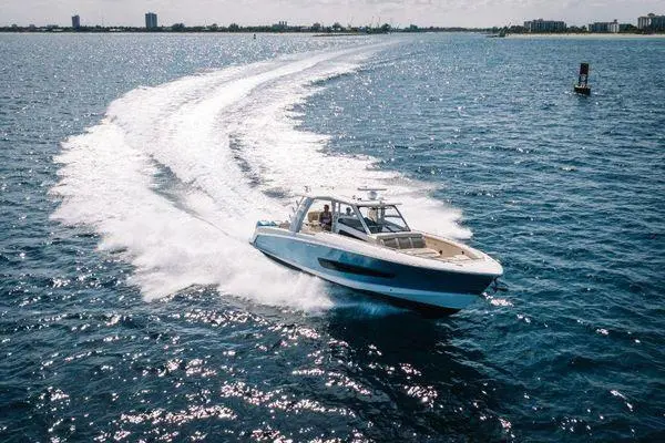 2017 Boston Whaler 42 OUTRAGE Yacht For Sale in Fort Lauderdale FL 2017 Boston Whaler 42 OUTRAGE Yacht For Sale in Fort Lauderdale FL