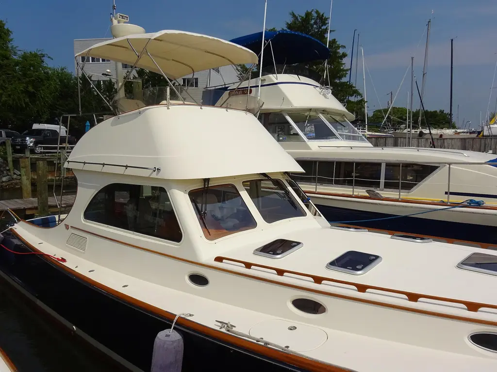 FINE TIME 2002 Hinckley Talaria 44 Flybridge Yacht For Sale in Stuart FL FINE TIME 2002 Hinckley Talaria 44 Flybridge Yacht For Sale in Stuart FL