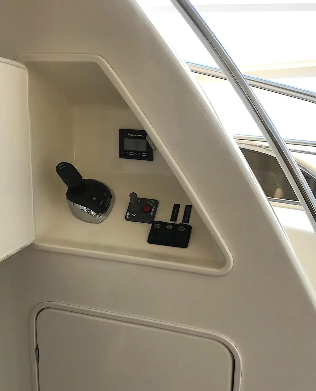 2012 Prestige 620S Yacht For Sale in Montenegro 2012 Prestige 620S Yacht For Sale in Montenegro