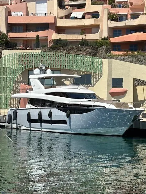 TAO 2015 Prestige 750 Yacht For Sale in Sainte-Maxime 83 TAO 2015 Prestige 750 Yacht For Sale in Sainte-Maxime 83