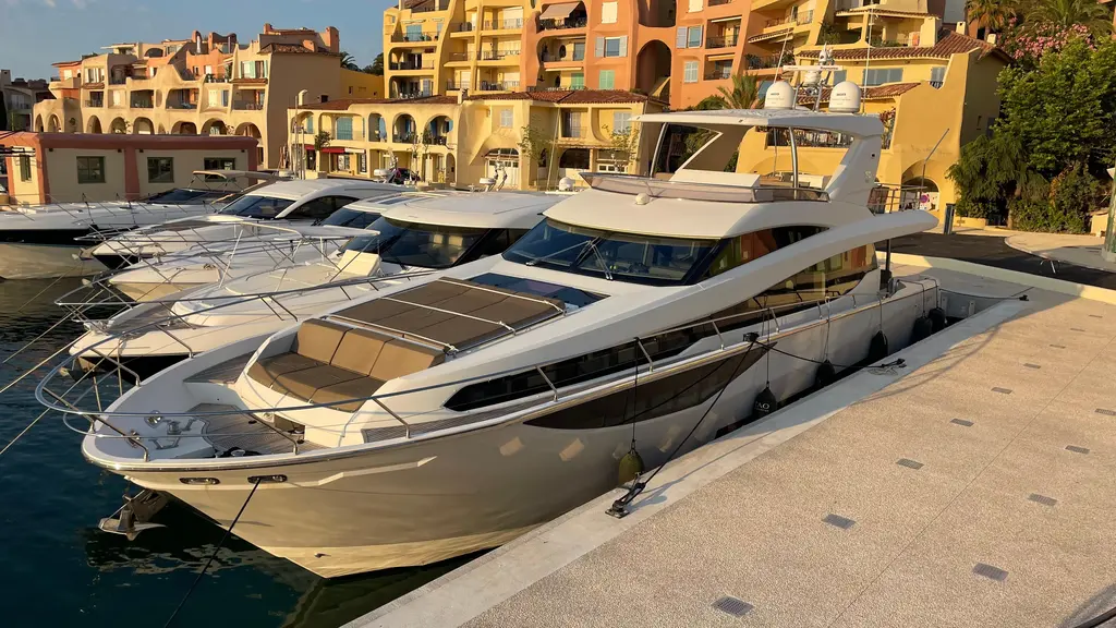 TAO 2015 Prestige 750 Yacht For Sale in Sainte-Maxime 83 TAO 2015 Prestige 750 Yacht For Sale in Sainte-Maxime 83