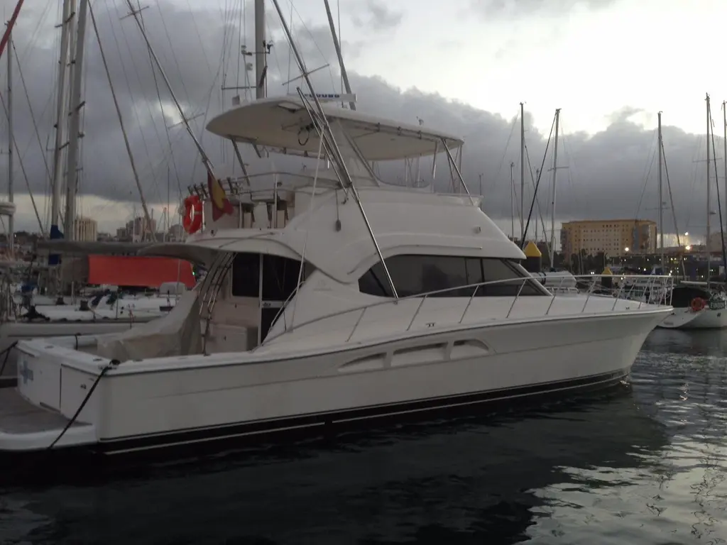 2004 Riviera 51 Yacht For Sale in Arrecife ES-GC 2004 Riviera 51 Yacht For Sale in Arrecife ES-GC