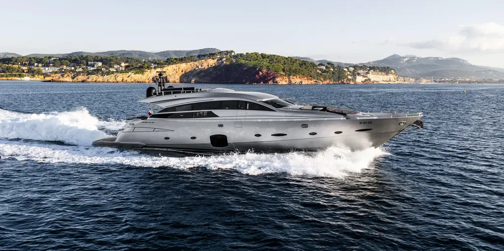 2012 Pershing 92 Yacht For Sale in Six-Fours-les-Plages 83 2012 Pershing 92 Yacht For Sale in Six-Fours-les-Plages 83
