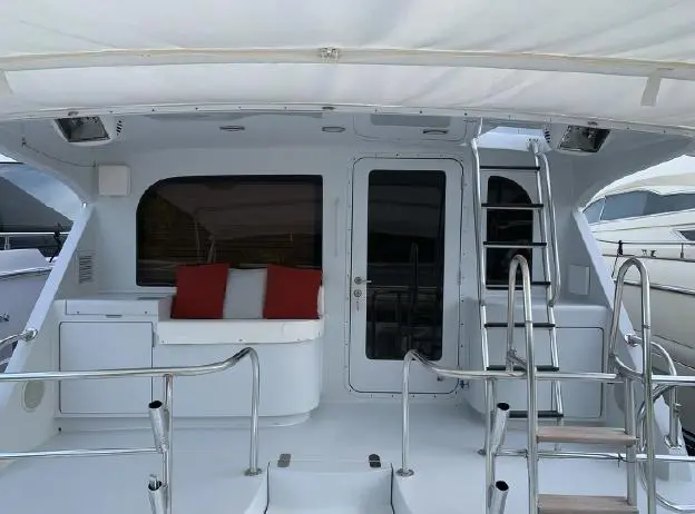 2004 Hatteras 70 Enclosed Bridge Yacht For Sale in Athens 2004 Hatteras 70 Enclosed Bridge Yacht For Sale in Athens