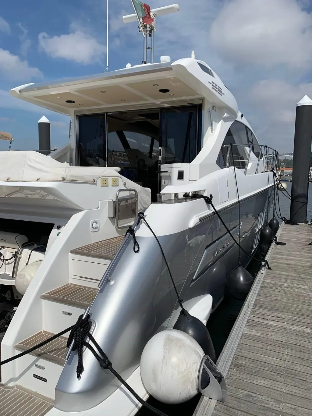 2013 Azimut 55S Yacht For Sale in FARO 2013 Azimut 55S Yacht For Sale in FARO
