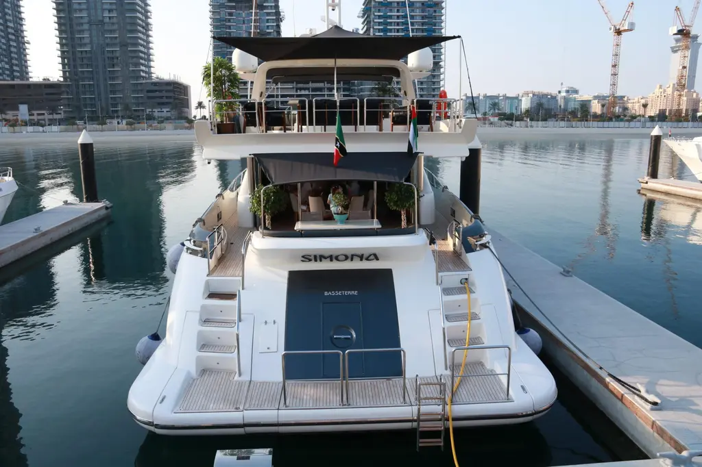 SIMONA 2003 Azimut 98 Leonardo Yacht For Sale in Dubai SIMONA 2003 Azimut 98 Leonardo Yacht For Sale in Dubai