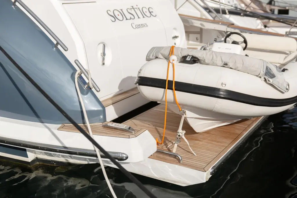 Solstice 2020 Azimut 72 Yacht For Sale in Golfe Juan Solstice 2020 Azimut 72 Yacht For Sale in Golfe Juan