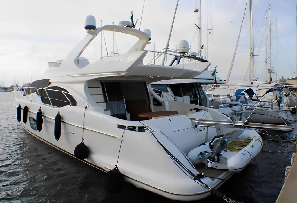 2009 Azimut 62E Yacht For Sale in Viareggio IT-LU 2009 Azimut 62E Yacht For Sale in Viareggio IT-LU