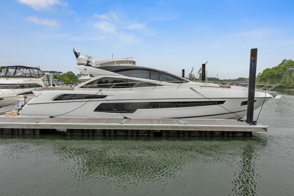 Diggin It 2015 Sunseeker Predator 68 Yacht For Sale in New Rochelle NY Diggin It 2015 Sunseeker Predator 68 Yacht For Sale in New Rochelle NY