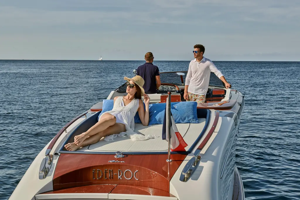 2019 Riva 33' Aquariva Super Yacht For Sale in Monaco 2019 Riva 33' Aquariva Super Yacht For Sale in Monaco