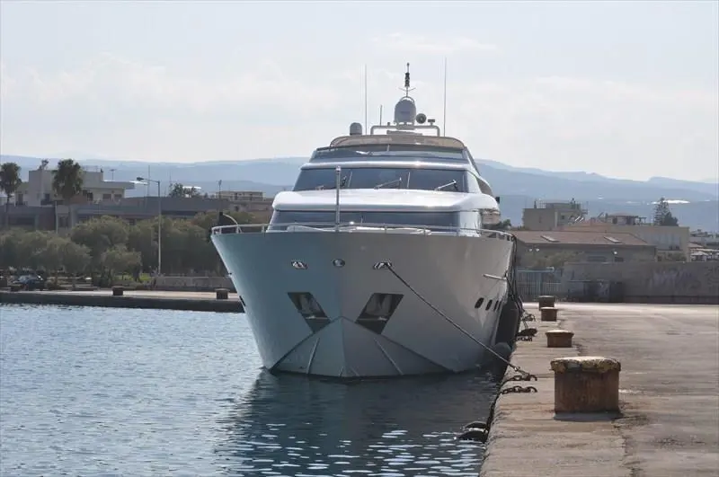 2006 Sanlorenzo SL88 Yacht For Sale in Piraeus 2006 Sanlorenzo SL88 Yacht For Sale in Piraeus