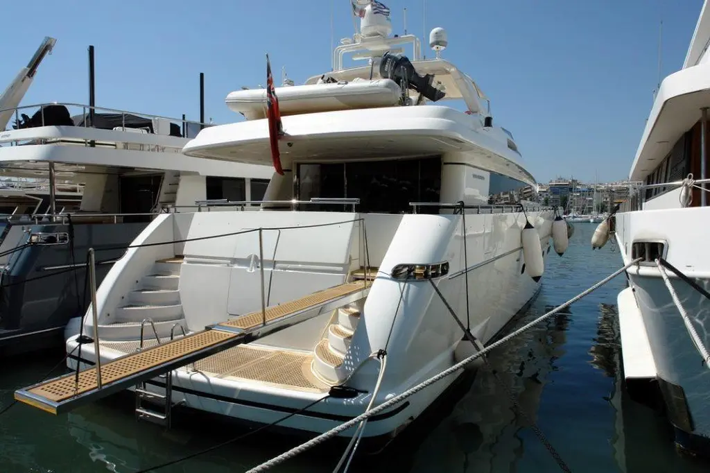 2006 Sanlorenzo SL88 Yacht For Sale in Piraeus 2006 Sanlorenzo SL88 Yacht For Sale in Piraeus