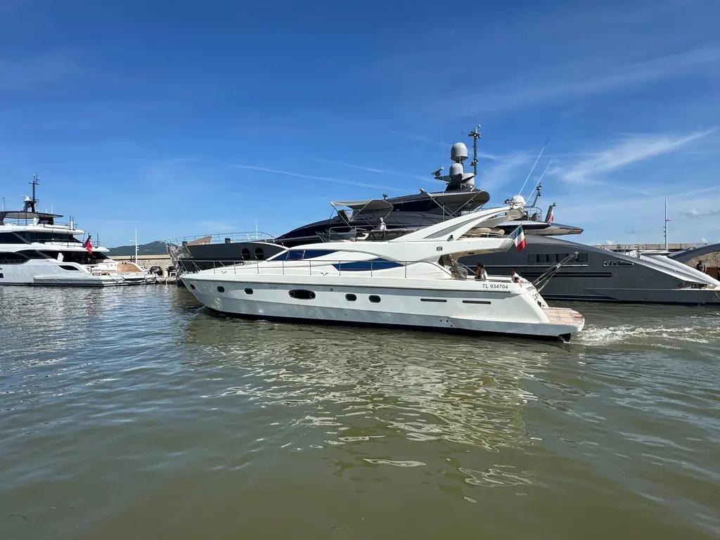 2003 Ferretti Yachts 620 Yacht For Sale in Saint-Tropez 83 2003 Ferretti Yachts 620 Yacht For Sale in Saint-Tropez 83