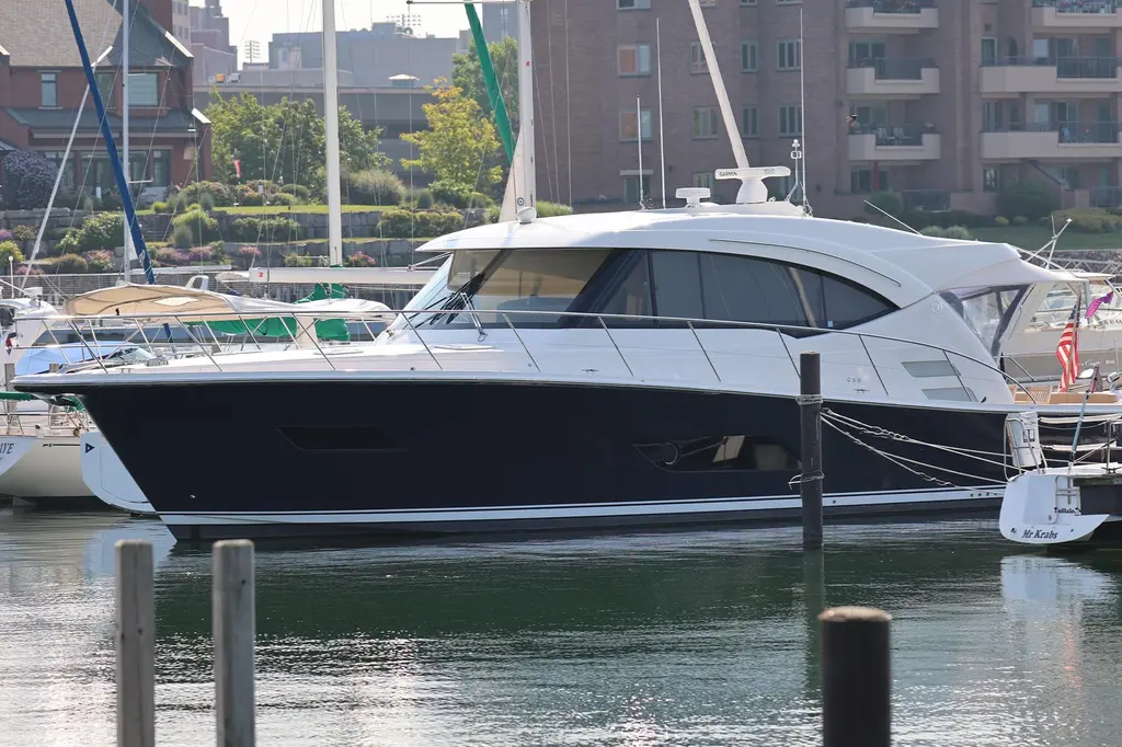 2016 Riviera 525 SUV Yacht For Sale in Port Clinton OH 2016 Riviera 525 SUV Yacht For Sale in Port Clinton OH