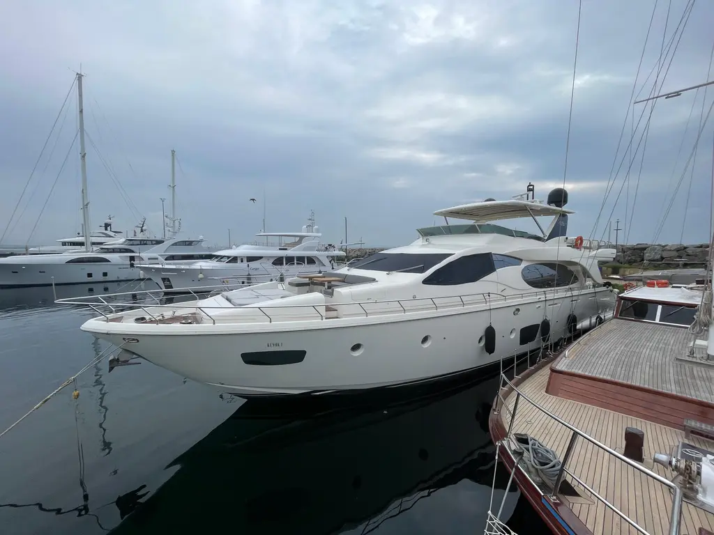 Kevok 2007 Azimut 85 Yacht For Sale in İstanbul Kevok 2007 Azimut 85 Yacht For Sale in İstanbul