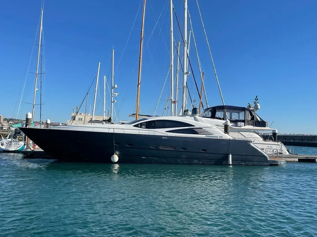 2004 Pershing 76 Yacht For Sale in El Masnou ES-B 2004 Pershing 76 Yacht For Sale in El Masnou ES-B