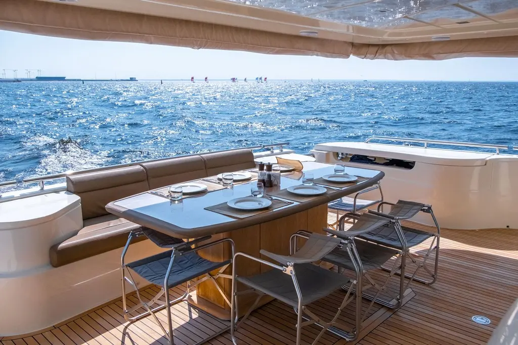  2013 Ferretti Yachts 870 Yacht For Sale in Tallinn 